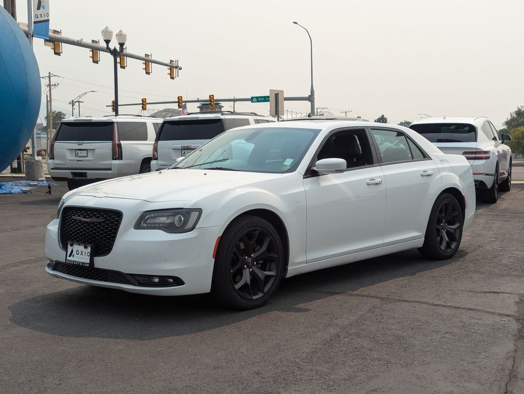 2022 Chrysler 300 S 9