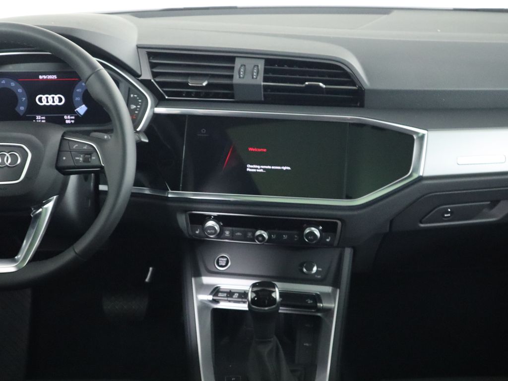 Thumbnail: 2025 Audi Q3 - 15