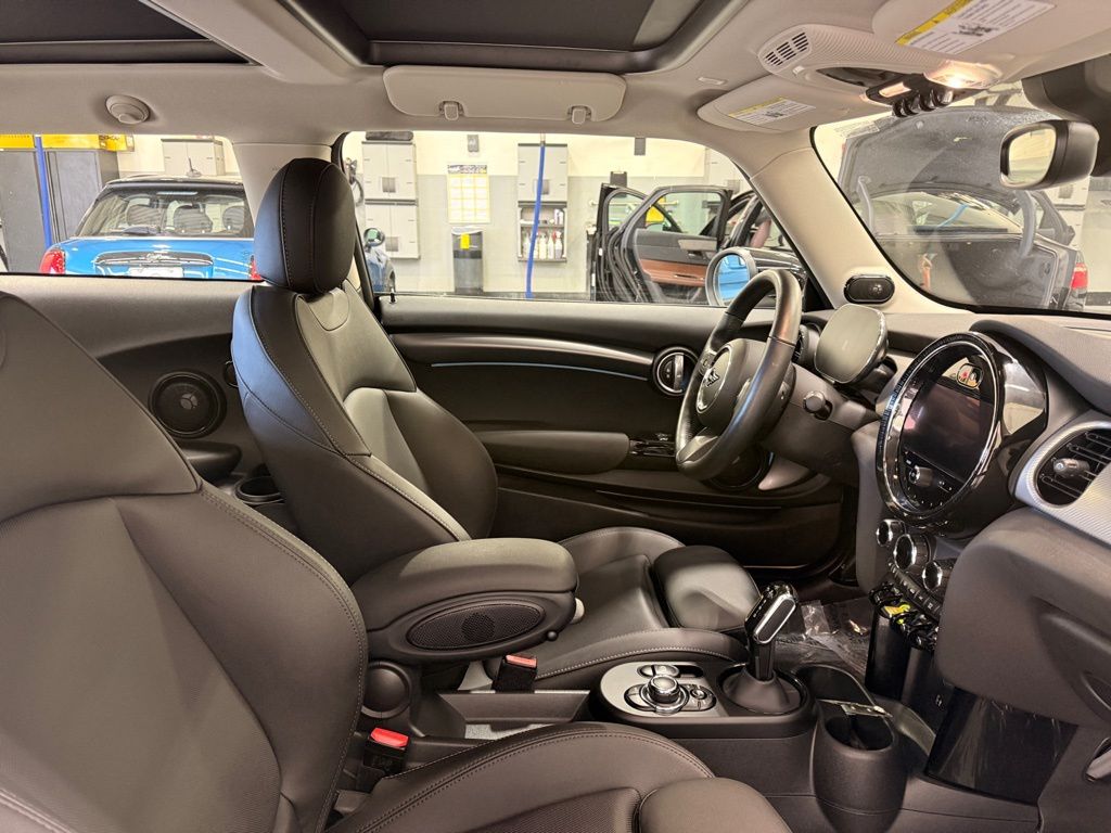 Thumbnail: 2024 MINI Cooper - 25