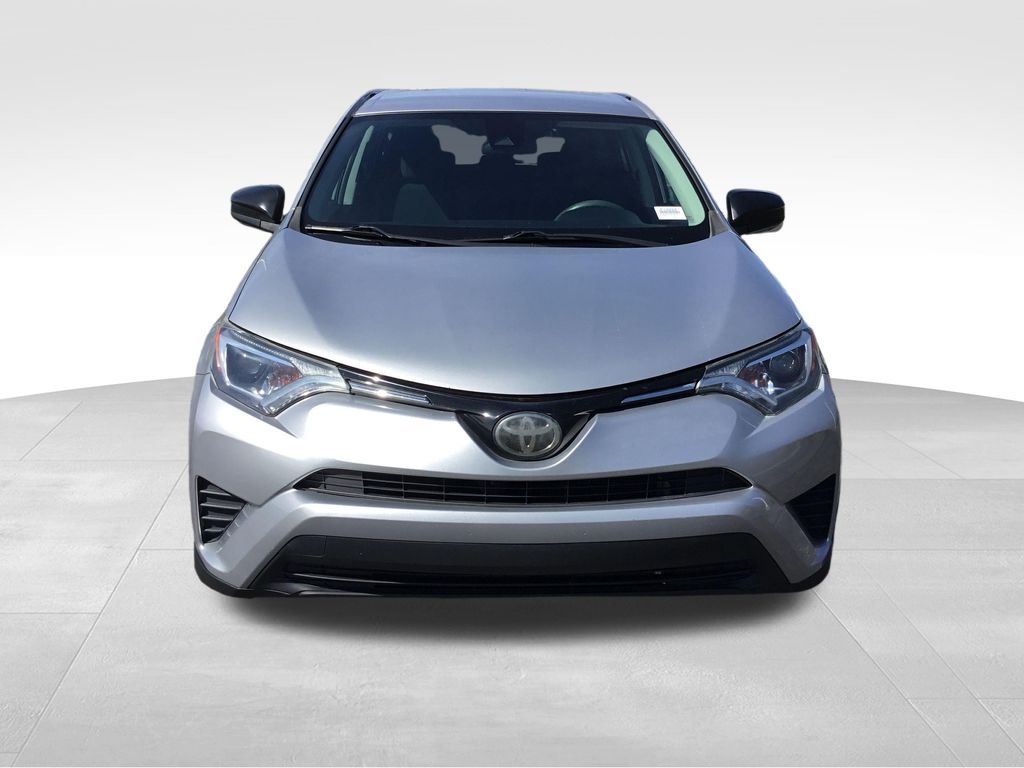 Thumbnail: 2018 Toyota RAV4 - 8