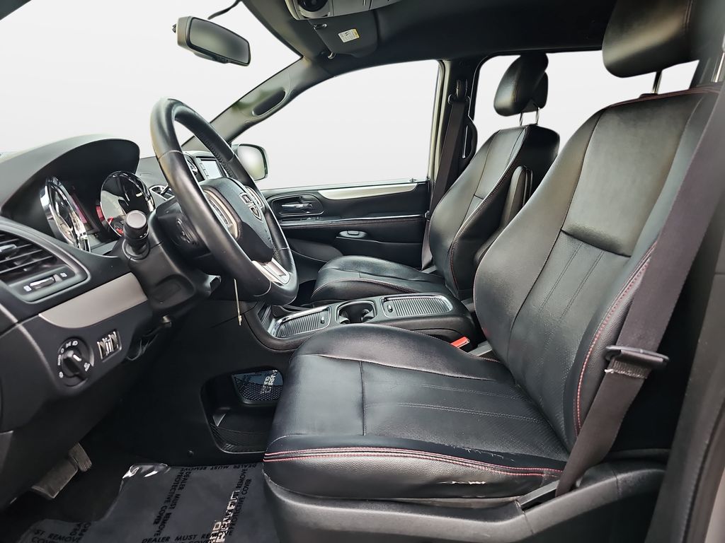 Used 2017 Dodge Grand Caravan Van