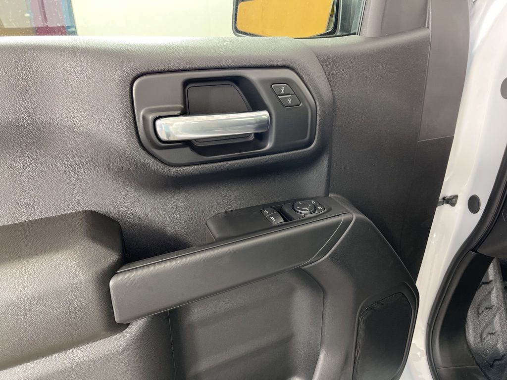 Thumbnail: 2026 Chevrolet Silverado 1500 - 16