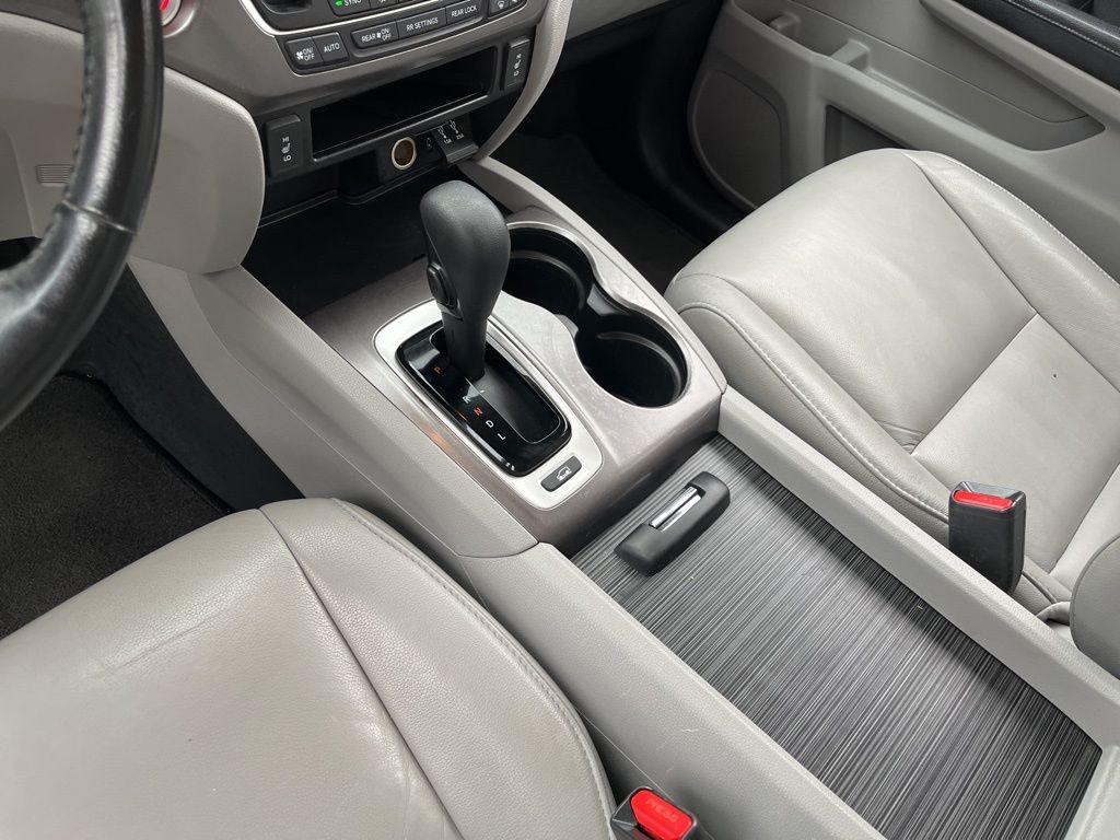 2016 Honda Pilot EX-L 19