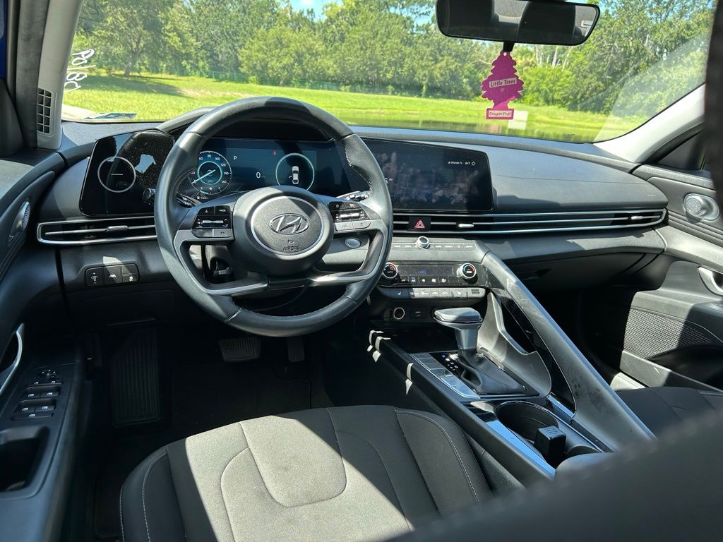 Thumbnail: 2023 Hyundai Elantra - 12