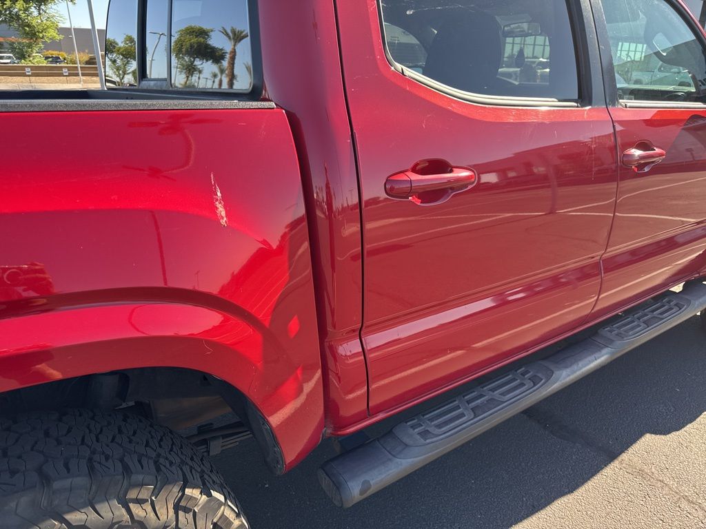 Thumbnail: 2019 Toyota Tacoma - 9