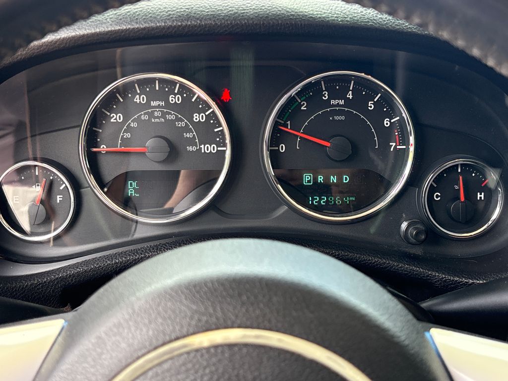 Used 2016 White Jeep Sport image 21