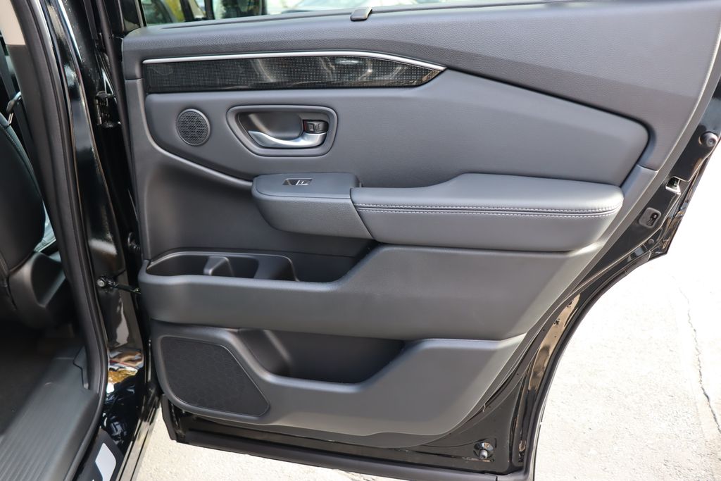 Thumbnail: 2025 Honda Pilot - 15