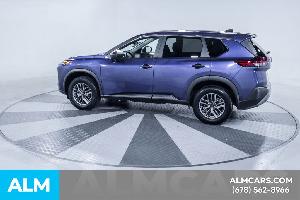 Used 2023 Blue Nissan S image 5