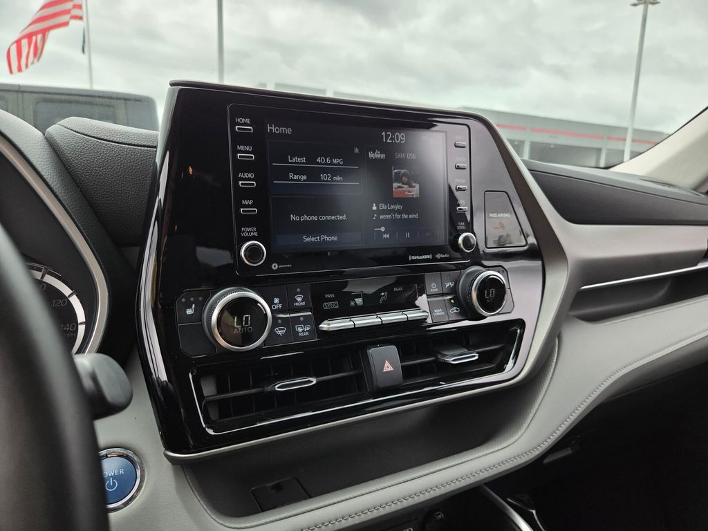 Used 2022 Toyota Highlander Hybrid SUV