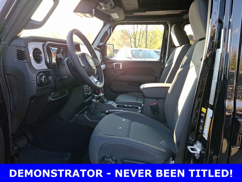 New 2025 Jeep Wrangler SUV