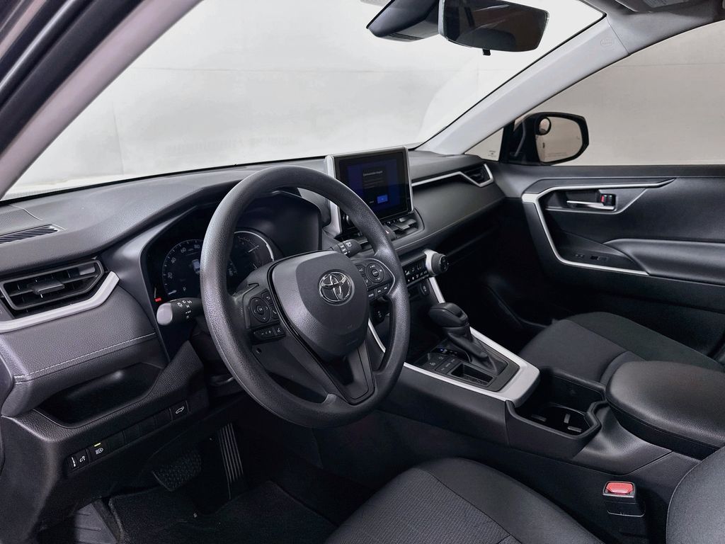 Thumbnail: 2025 Toyota RAV4 - 9