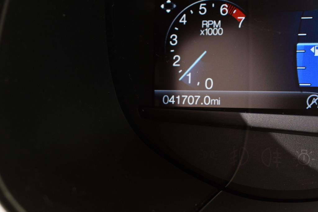 Used 2023 White Ford SEL image 27