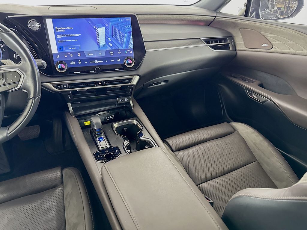 Thumbnail: 2023 Lexus RX - 24