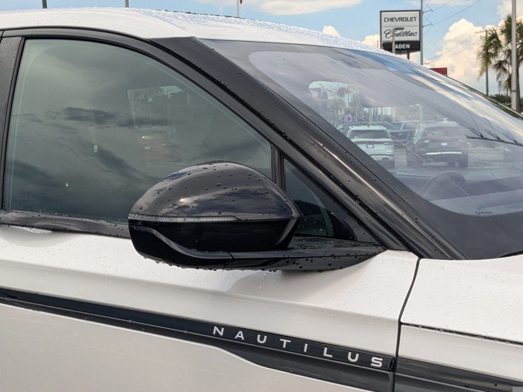 2025 Lincoln Nautilus Hybrid Premiere