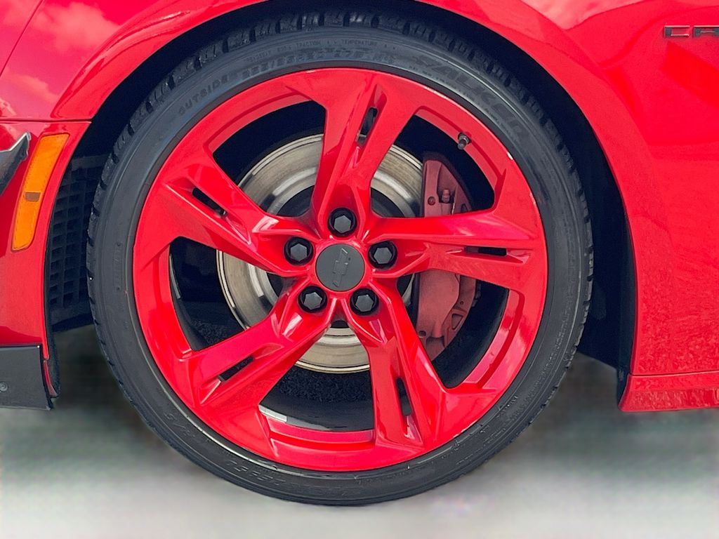 Used 2018 Red Chevrolet SS image 30