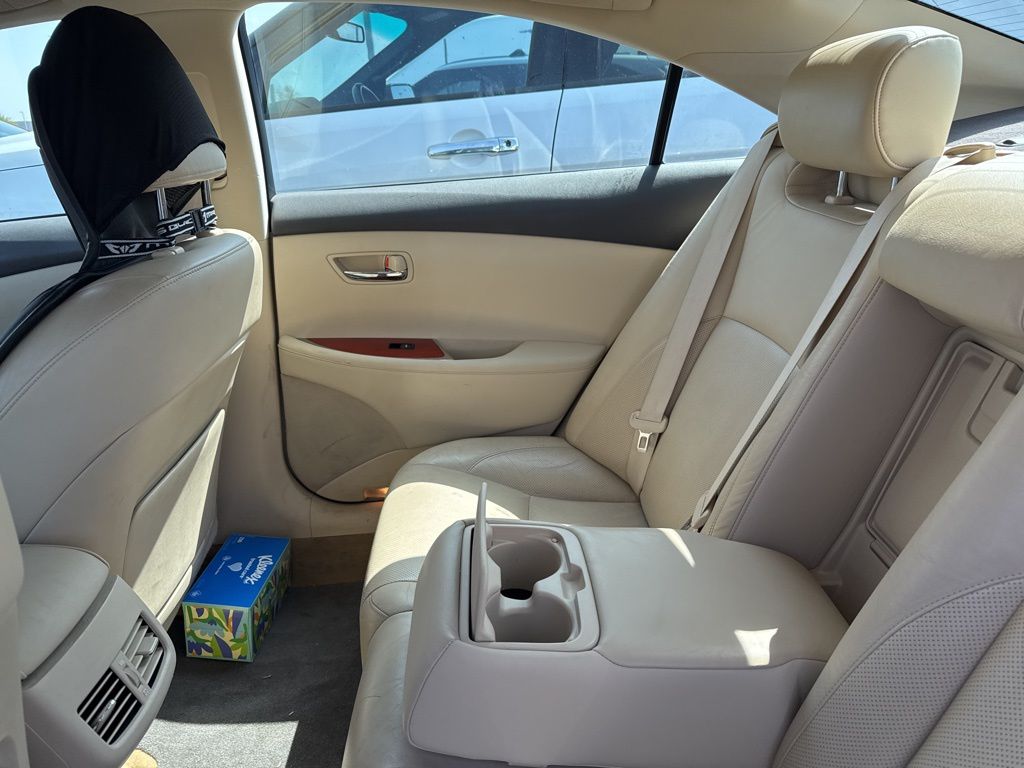 2010 Lexus ES 350 13
