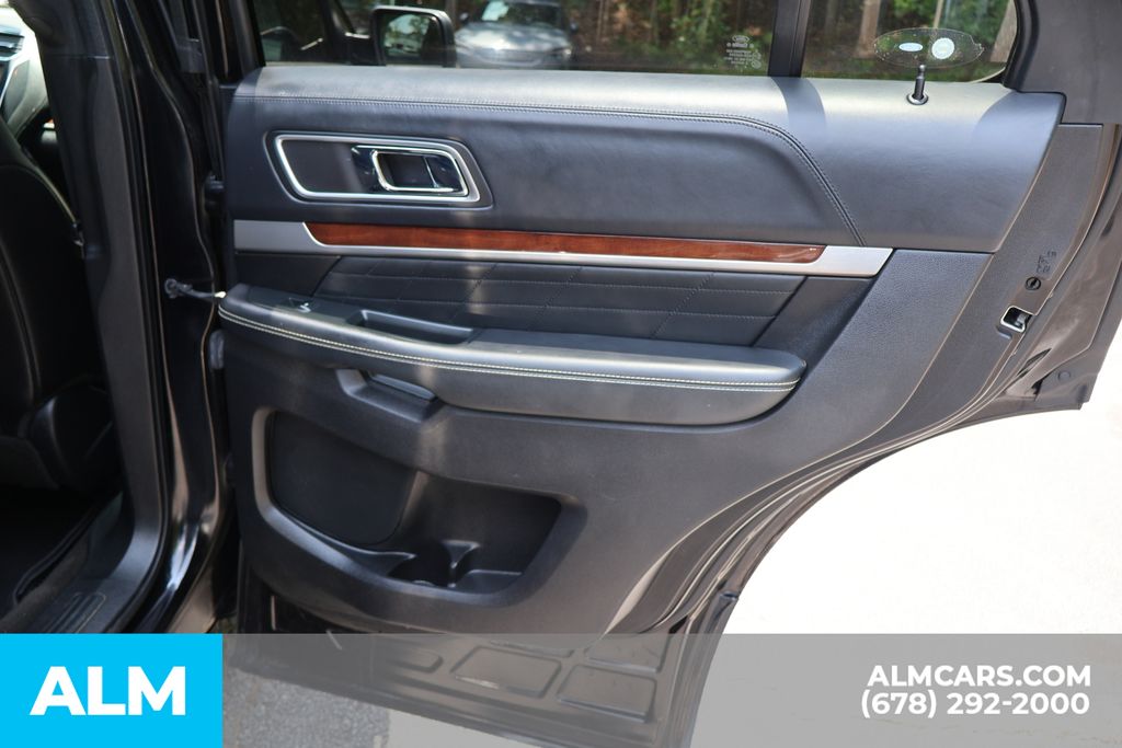 Used 2016 Black Ford Platinum image 30