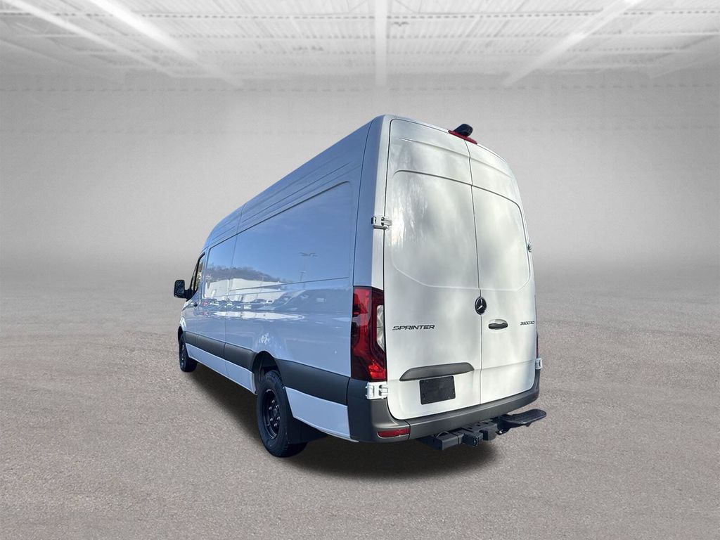 2024 Mercedes-Benz Sprinter 3500 Cargo 170 WB - 2