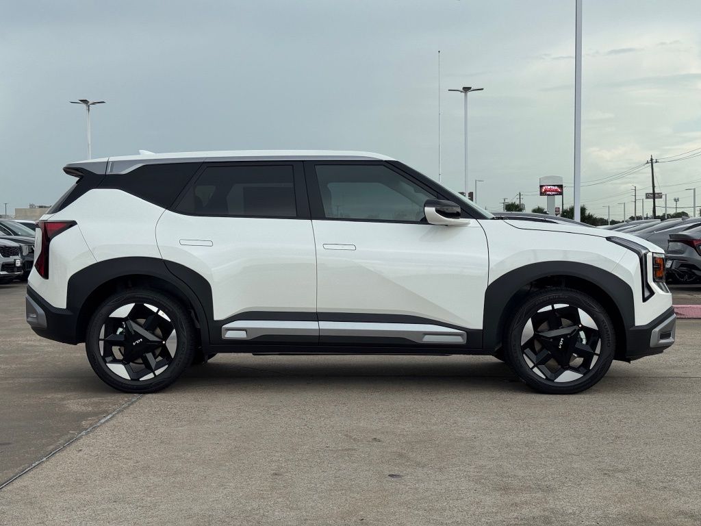 2027 Kia Seltos EX White at Shottenkirk Kia Fort Bend