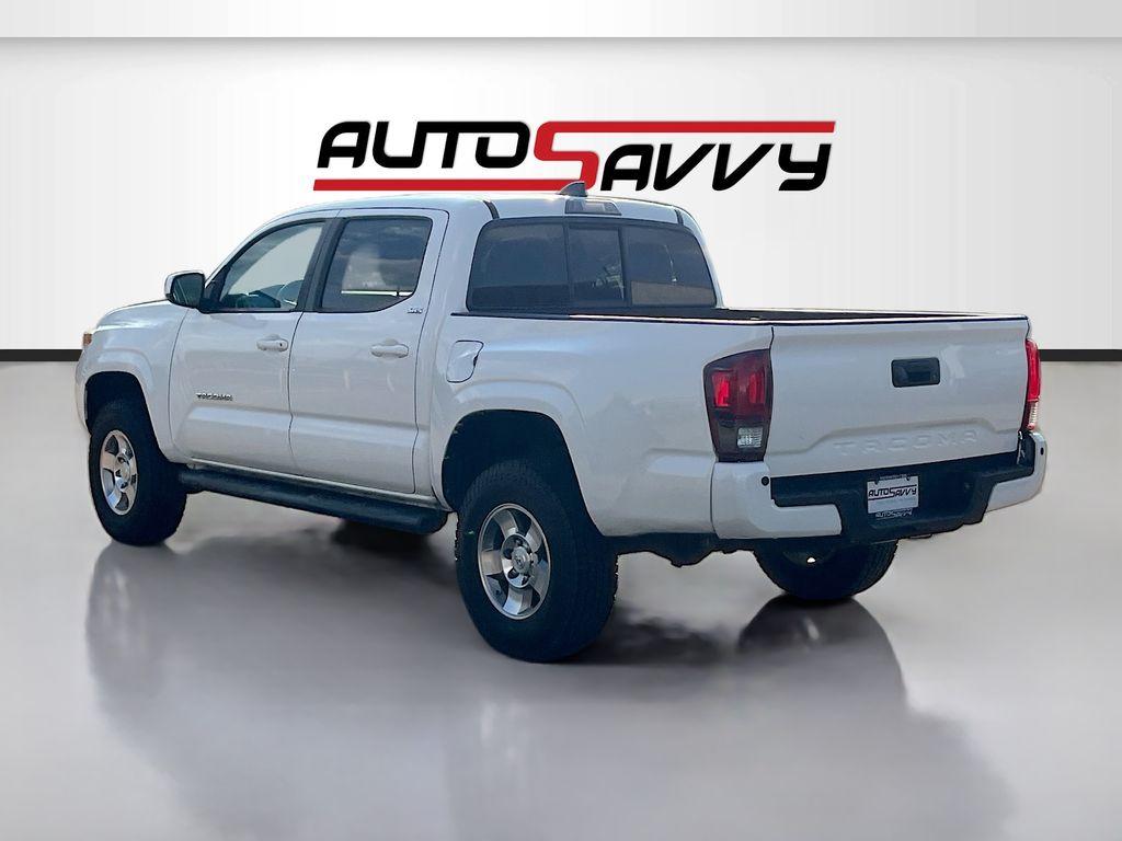 Used 2020 White Toyota SR5 image 5