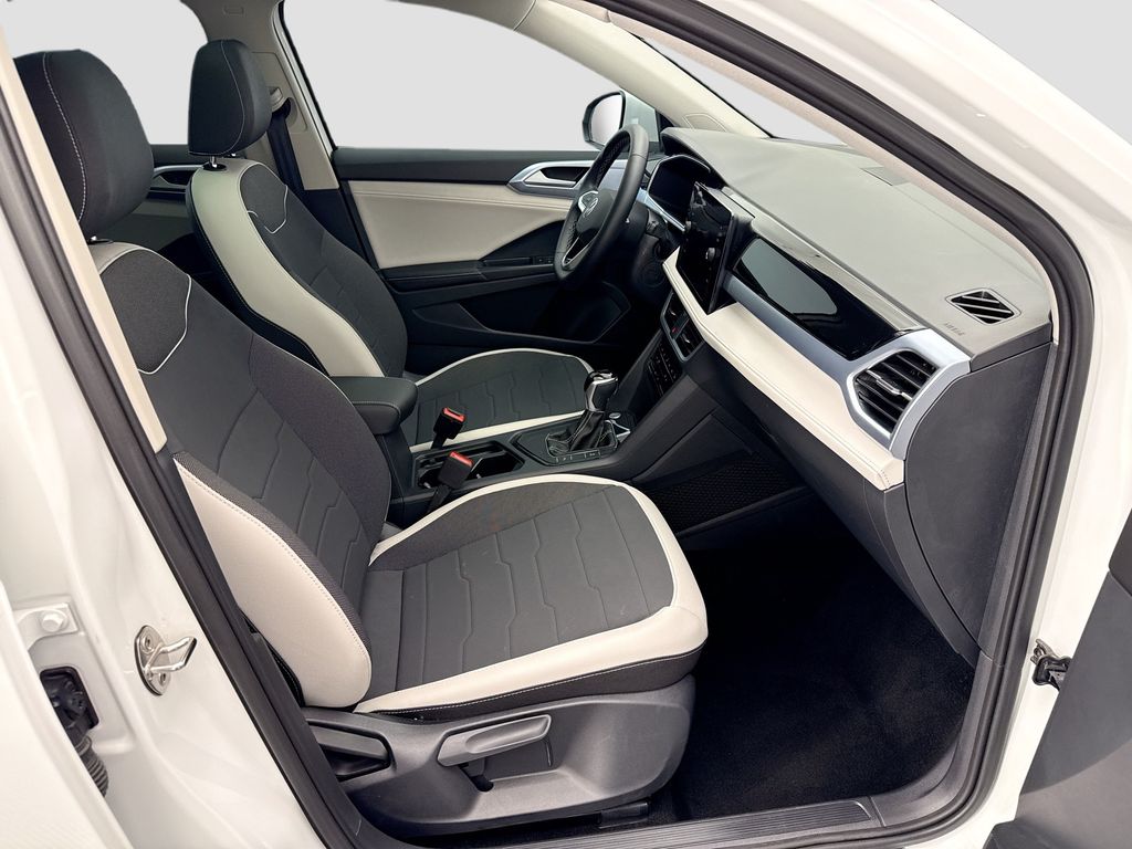 Thumbnail: 2025 Volkswagen Taos - 18