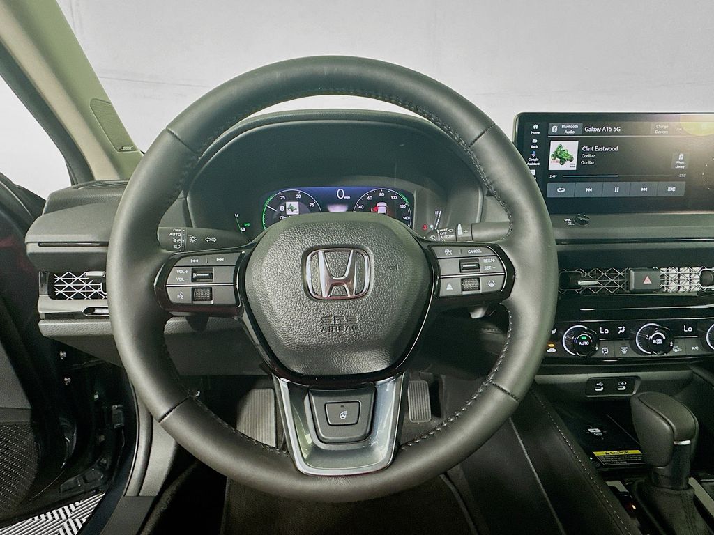 2025 Honda Accord Touring 10