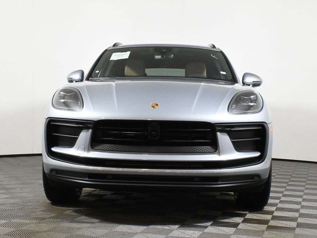 Thumbnail: 2025 Porsche Macan - 10