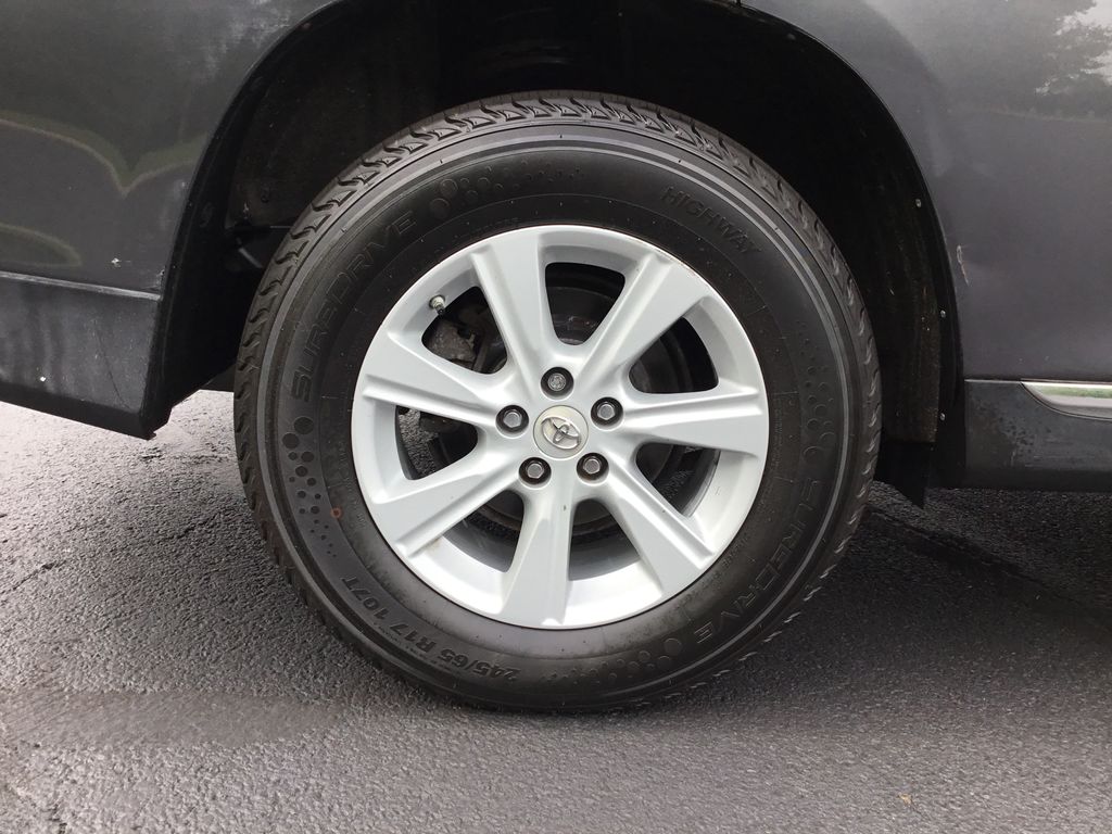 Thumbnail: 2013 Toyota Highlander - 11