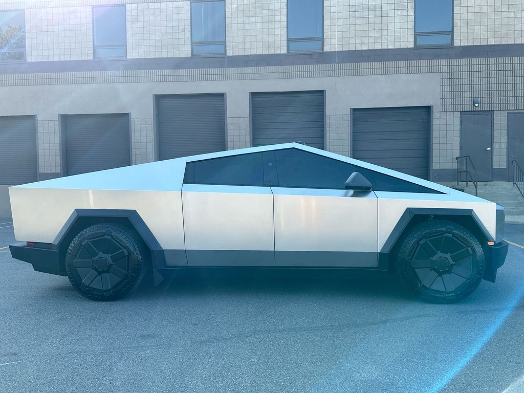 Thumbnail: 2024 Tesla Cybertruck - 6