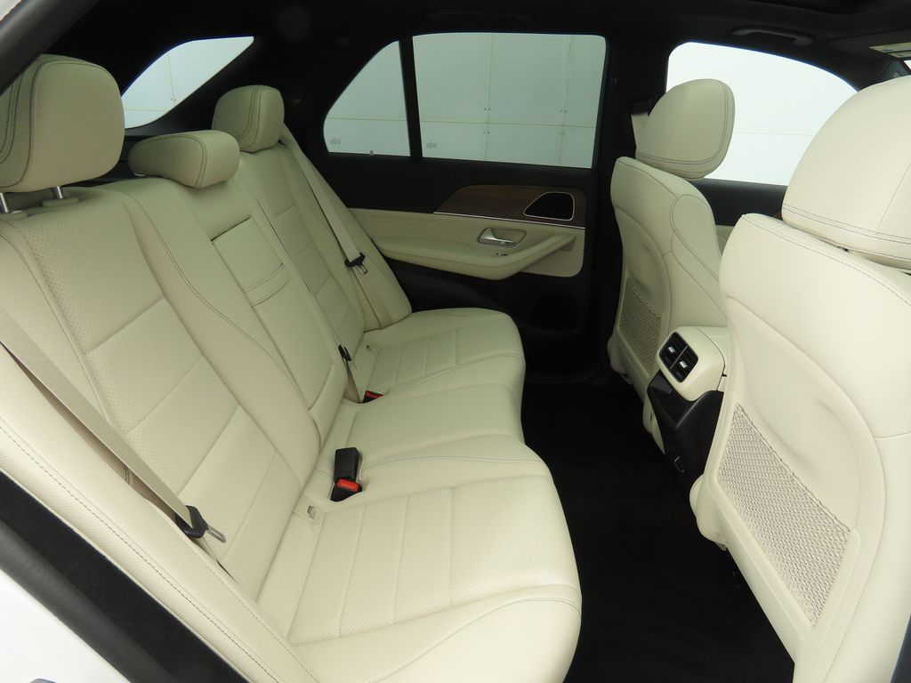 Thumbnail: 2026 Mercedes-Benz GLE - 24