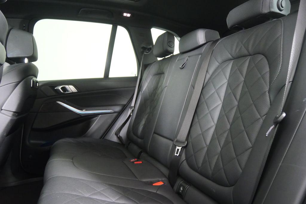 Thumbnail: 2024 BMW X5 - 14