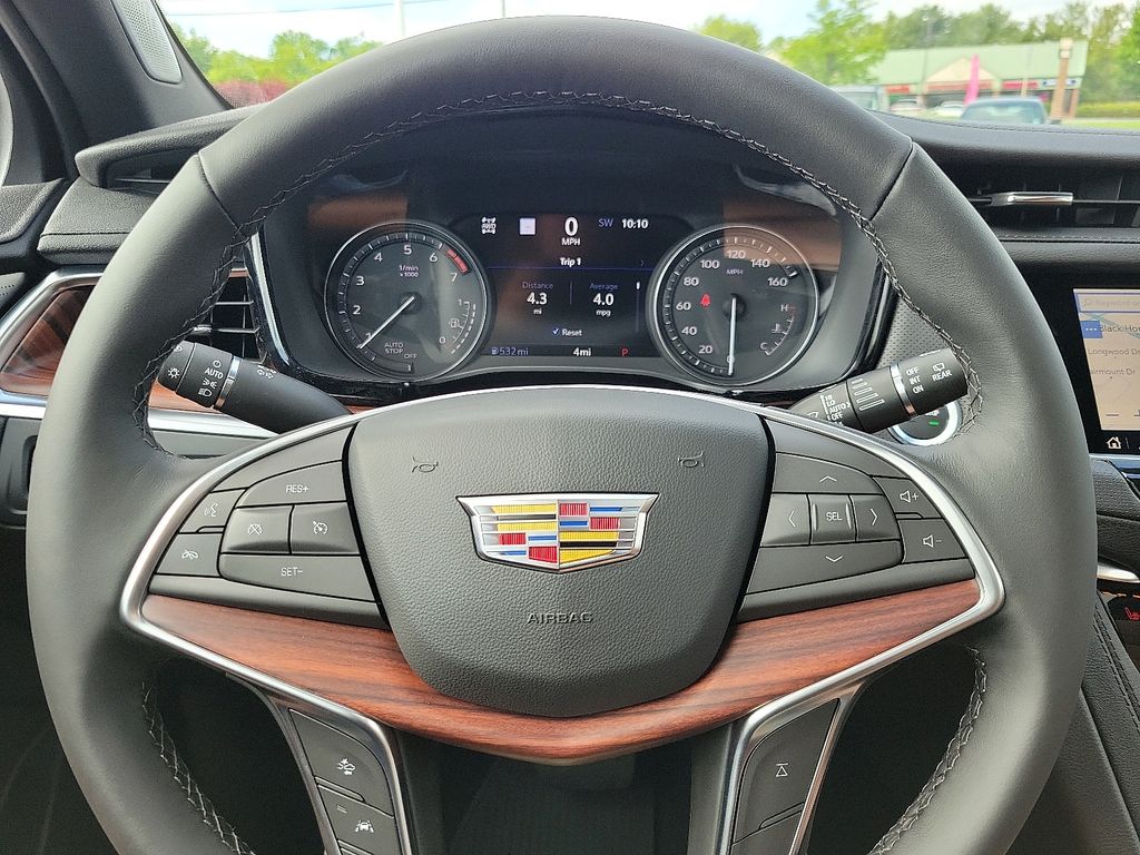 Thumbnail: 2025 Cadillac XT5 - 11