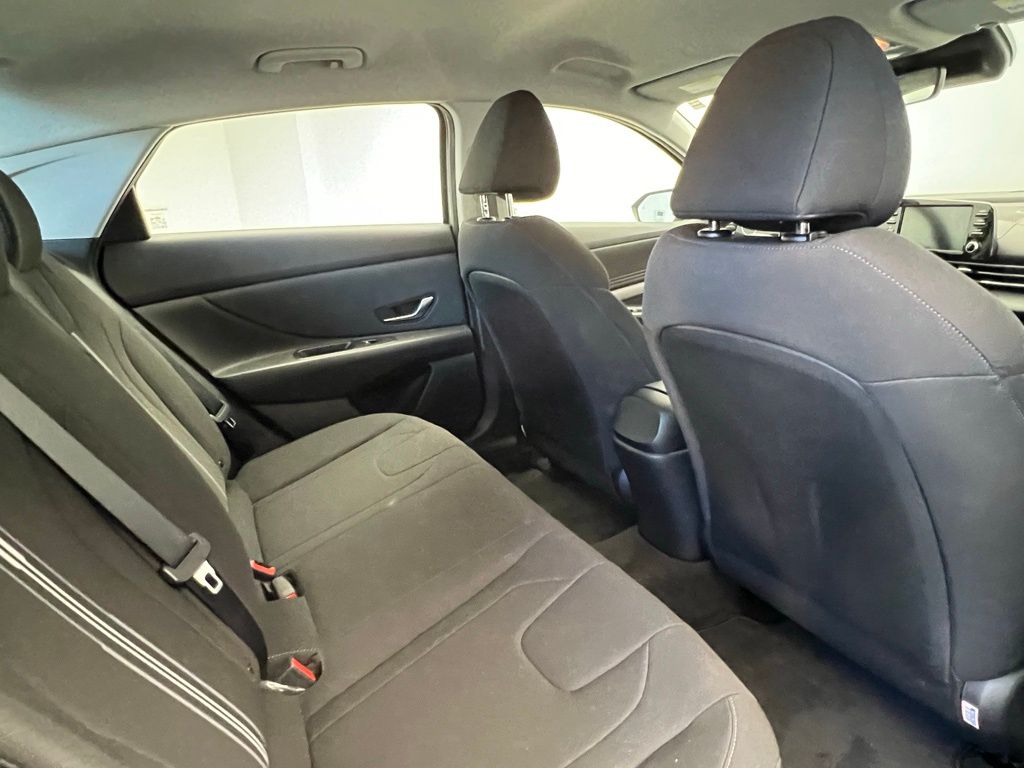 Thumbnail: 2021 Hyundai Elantra - 8