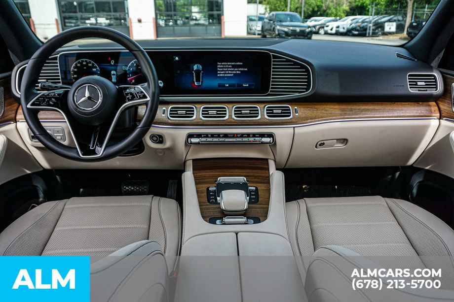 Used 2025 White Mercedes-Benz GLE 580 image 25