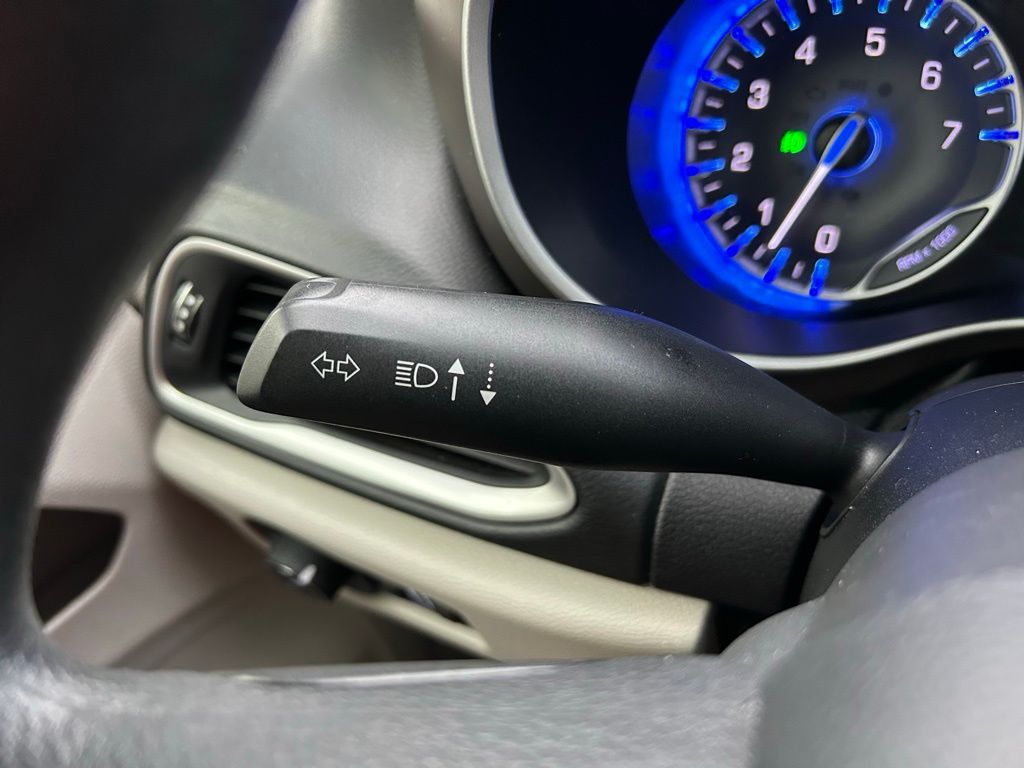 Thumbnail: 2017 Chrysler Pacifica - 21