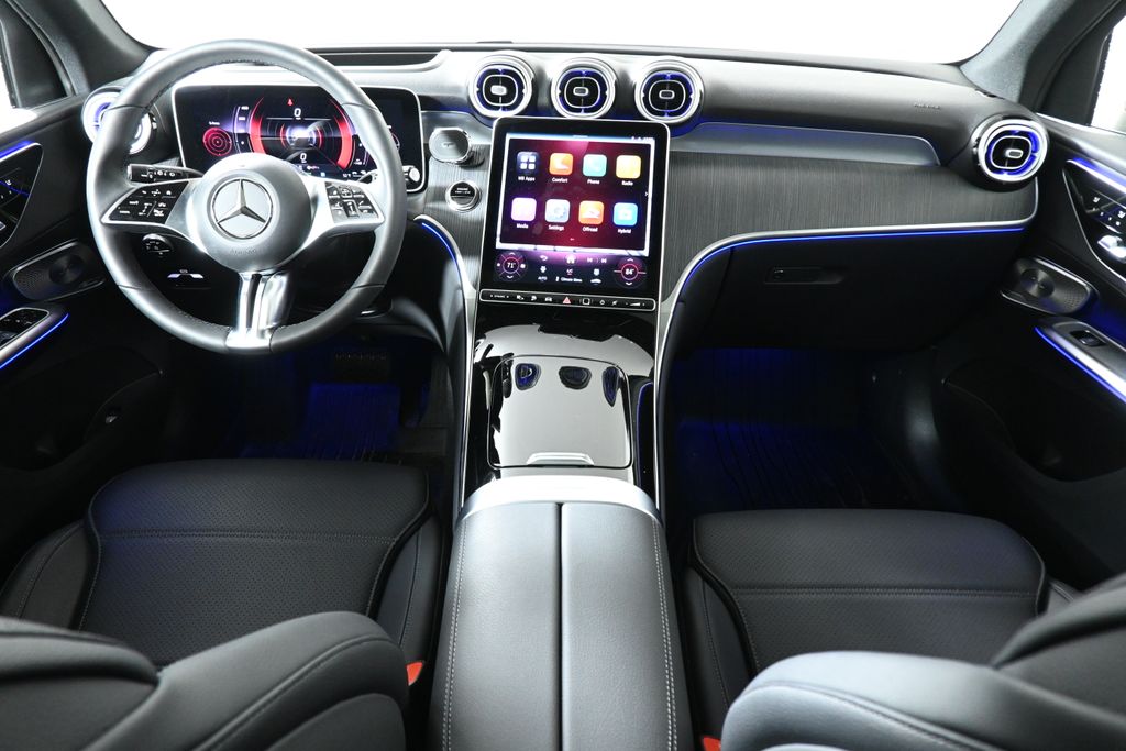 Thumbnail: 2025 Mercedes-Benz GLC - 4