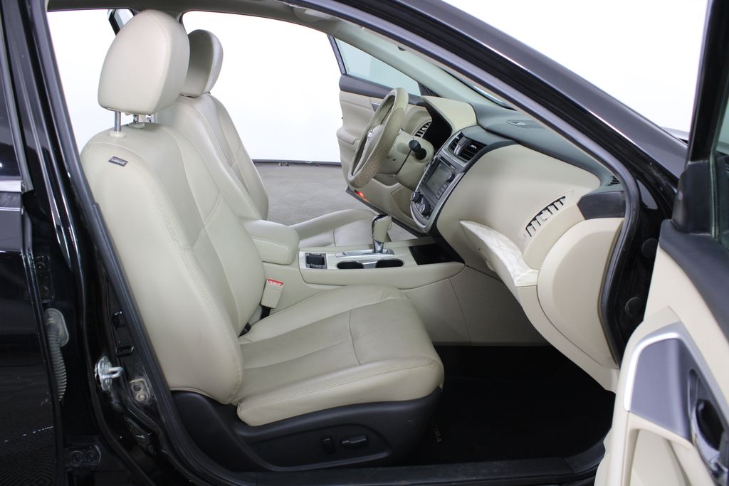 Used 2016 Nissan Altima for sale in 