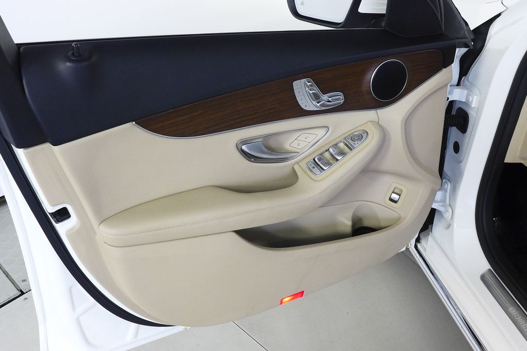 Thumbnail: 2019 Mercedes-Benz C-Class - 11