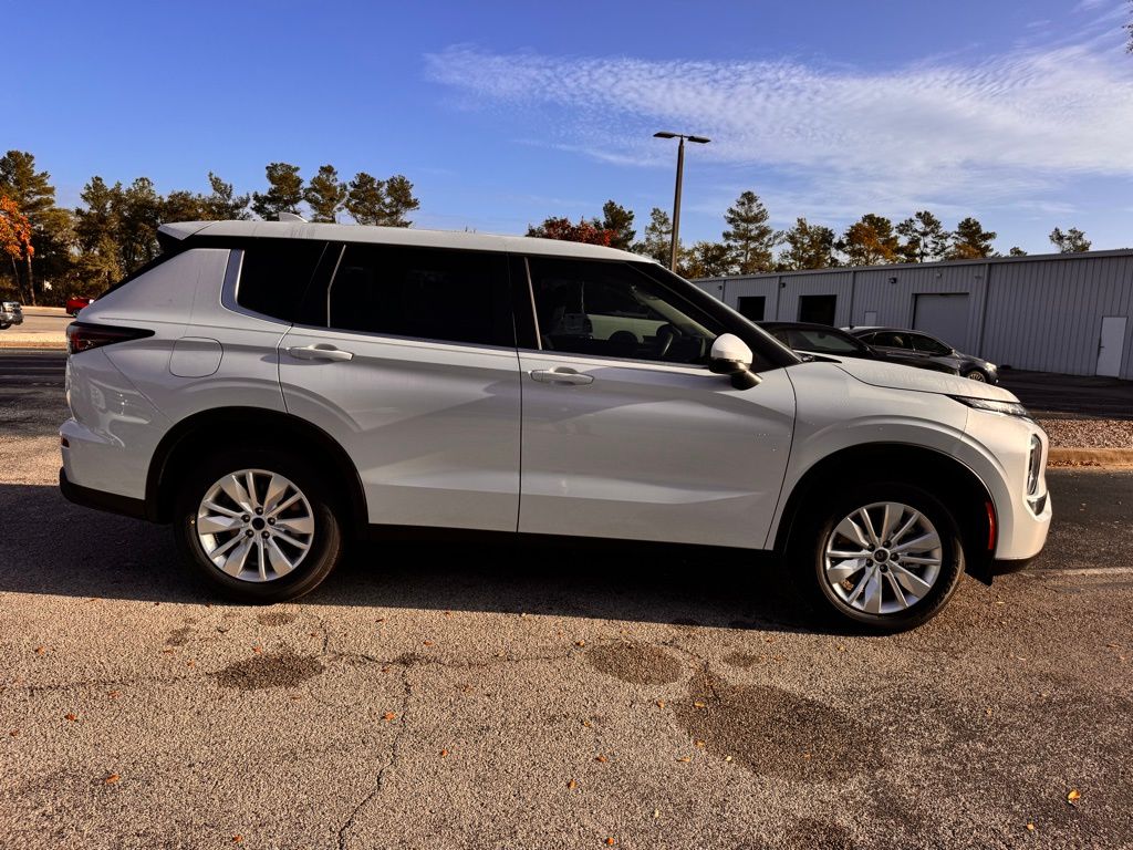 New 2026 Mitsubishi Outlander SUV