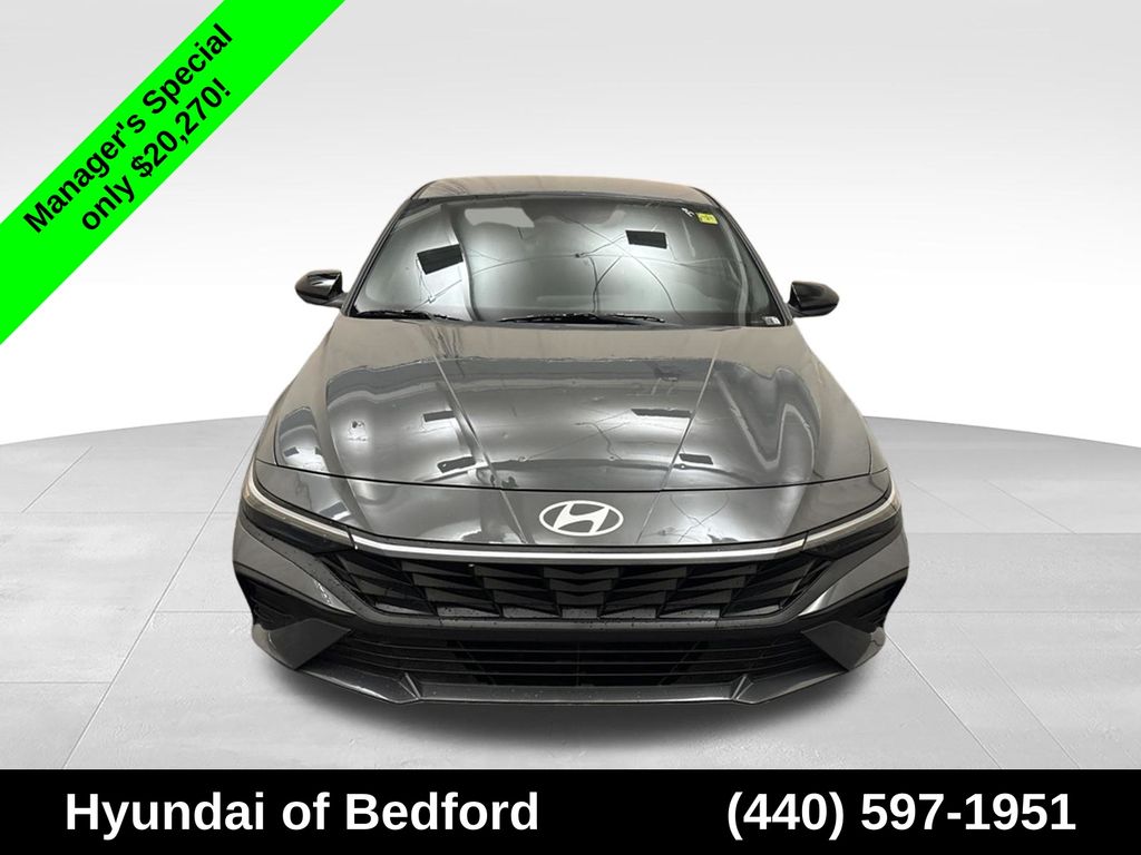 2026 Hyundai Elantra SEL Sport - Image 2