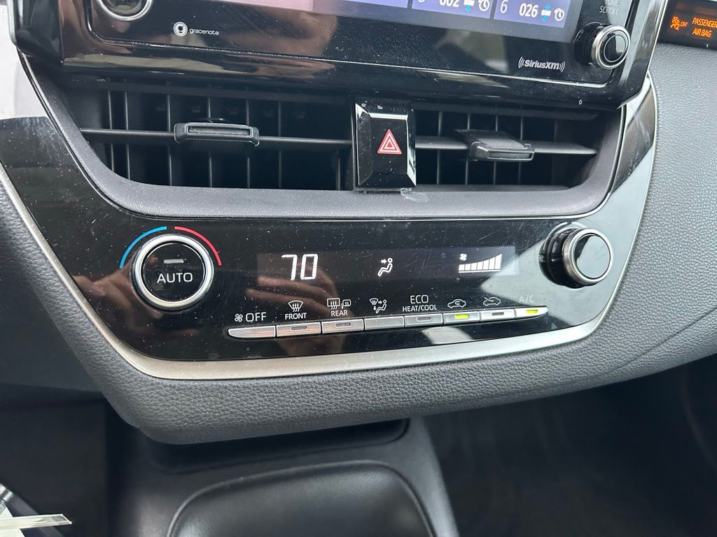 Thumbnail: 2021 Toyota Corolla - 25