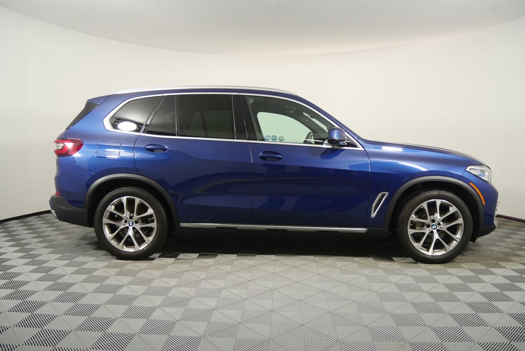 Thumbnail: 2023 BMW X5 - 2