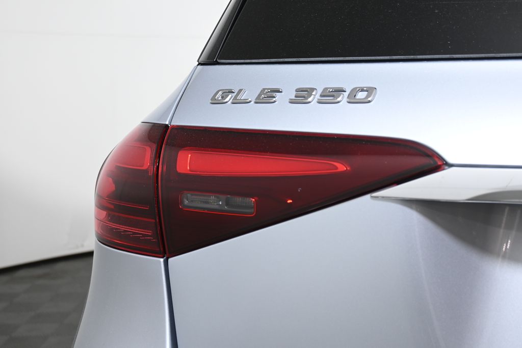 Thumbnail: 2026 Mercedes-Benz GLE - 12