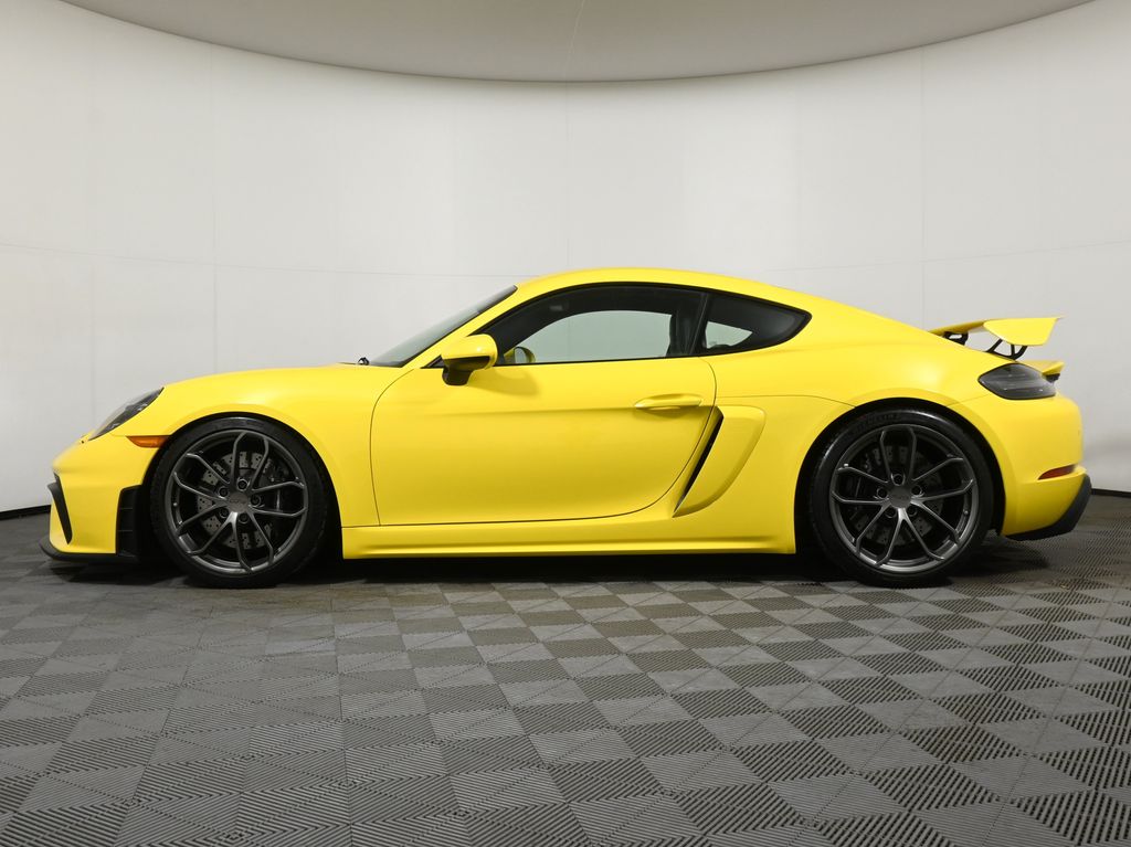 2021 Porsche 718 Cayman GT4 2