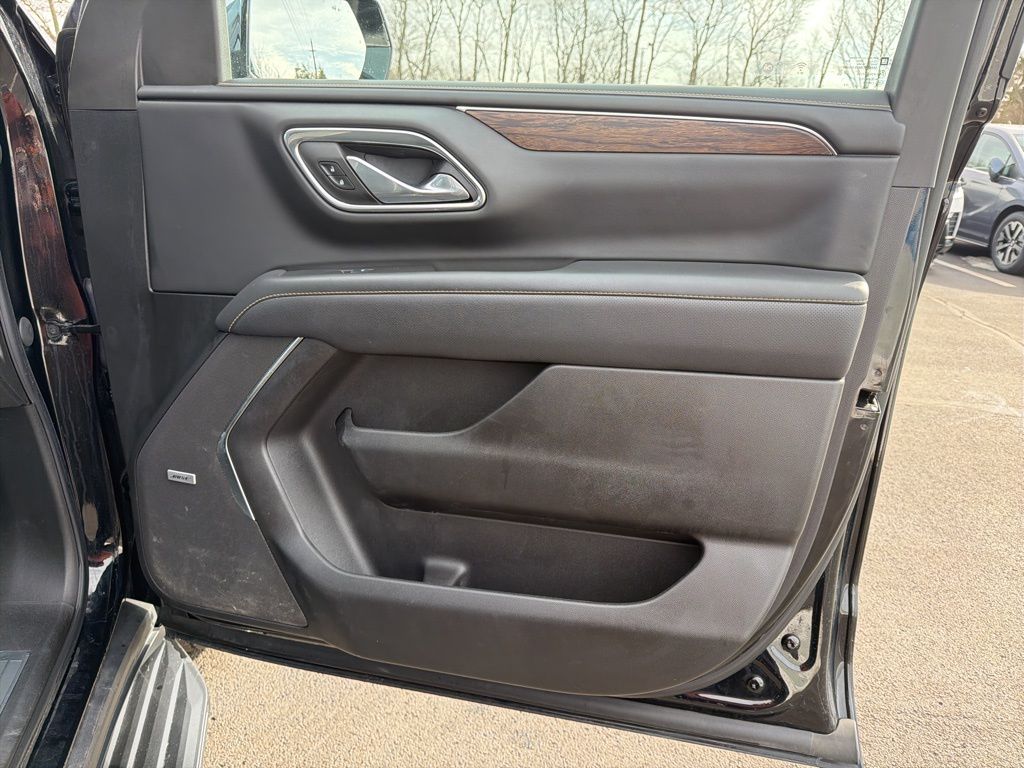 Thumbnail: 2023 Chevrolet Tahoe - 30