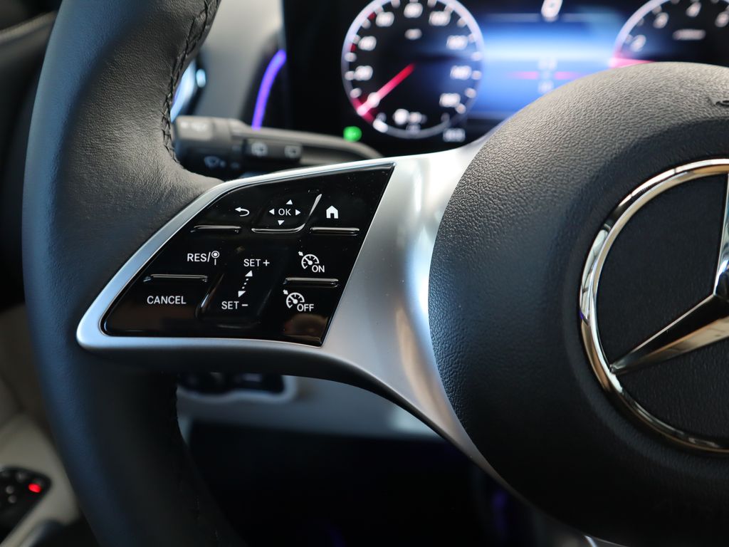 Thumbnail: 2025 Mercedes-Benz GLB - 11