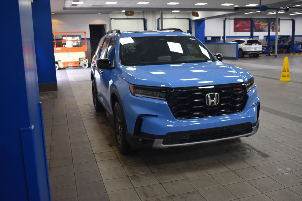 Thumbnail: 2025 Honda Pilot - 3