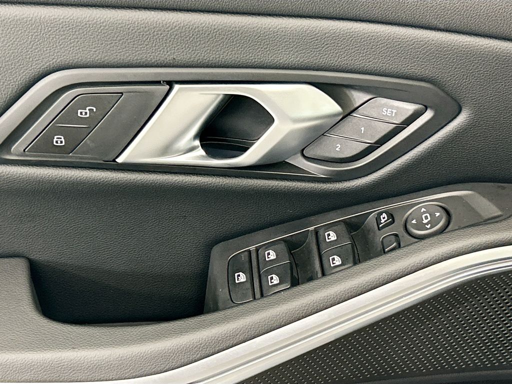 Thumbnail: 2026 BMW 3 Series - 22