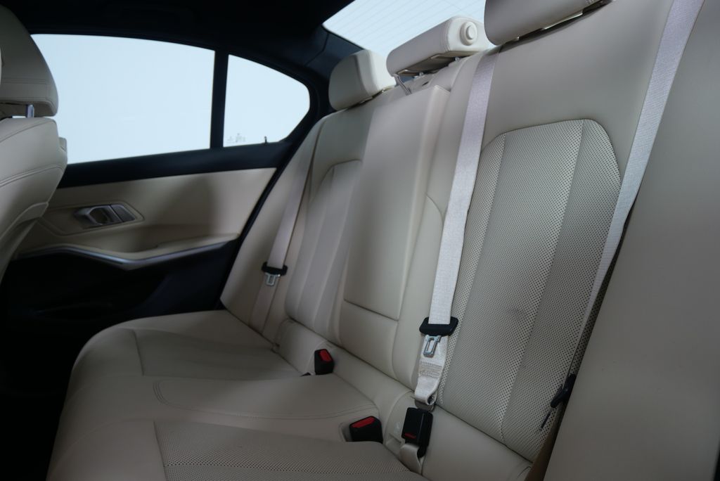 2022 BMW 3 Series 330i xDrive 15