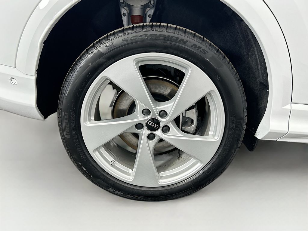 Thumbnail: 2025 Audi Q5 - 32